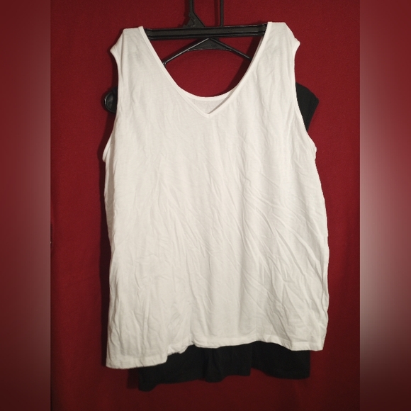 Set Of Two Black and White Women's Tops - Picture 3 of 3